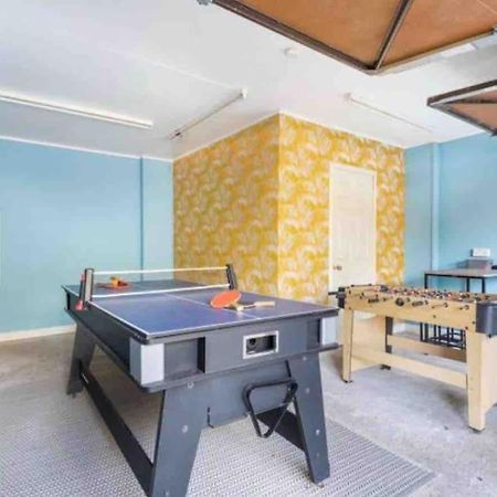 Beautiful Large Property, Sleeps 9 Walking Distance To The Sea , Beaches And Restaurants Fantastic Interior Лайм Риджис Екстериор снимка